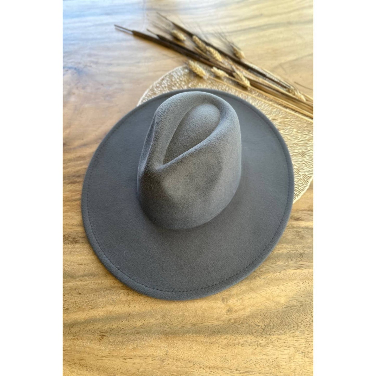 Fashion Classic Wide Brim Premium Felt Hat